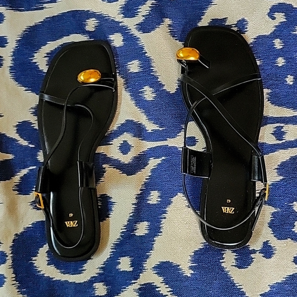 Sandal